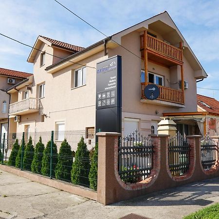 Kristall Apartments Šabac Exterior foto